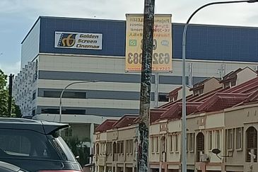 KLANG - BEHIND KLANG PARADE - SERI PELANGI SHOP - GROUND FLOOR - TO LET