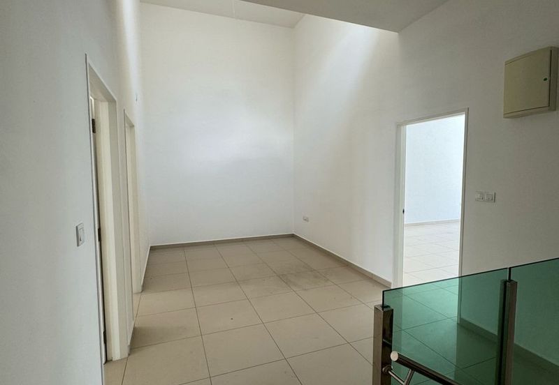 Negeri Sembilan - Bandar Sri Sendayan - Suriaman 3 - 2 storey Intermediate Terrace House - For Sales