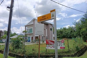 Rawang - Bkt Beruntung - Jln Cempaka 1 - Bungalow Lot Land - Near Golf Club Bukit Beruntung - For Sales