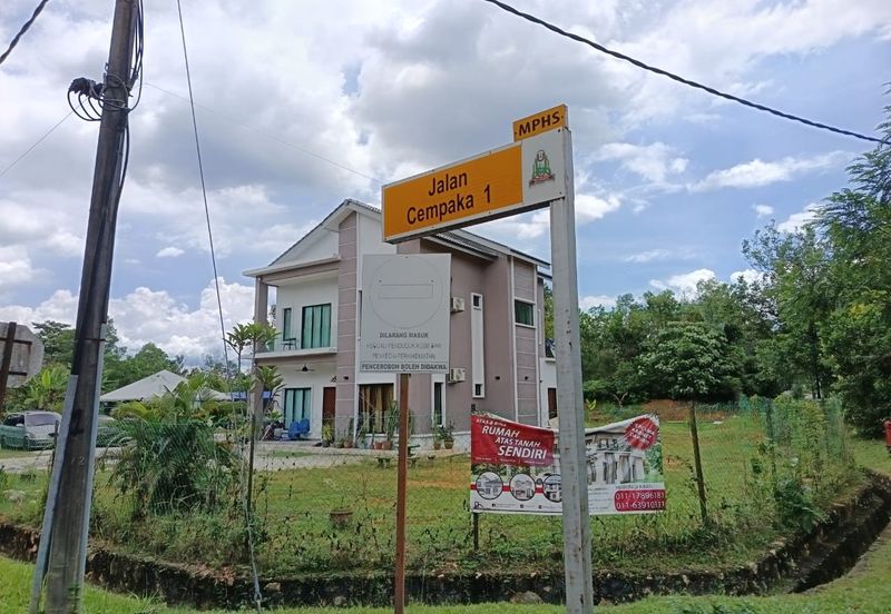 Rawang - Bkt Beruntung - Jln Cempaka 1 - Bungalow Lot Land - Near Golf Club Bukit Beruntung - For Sales