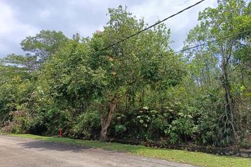 Rawang - Bkt Beruntung - Jln Cempaka 1 - Bungalow Lot Land - Near Golf Club Bukit Beruntung - For Sales