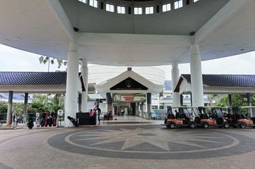 Rawang - Bkt Beruntung - Jln Cempaka 1 - Bungalow Lot Land - Near Golf Club Bukit Beruntung - For Sales