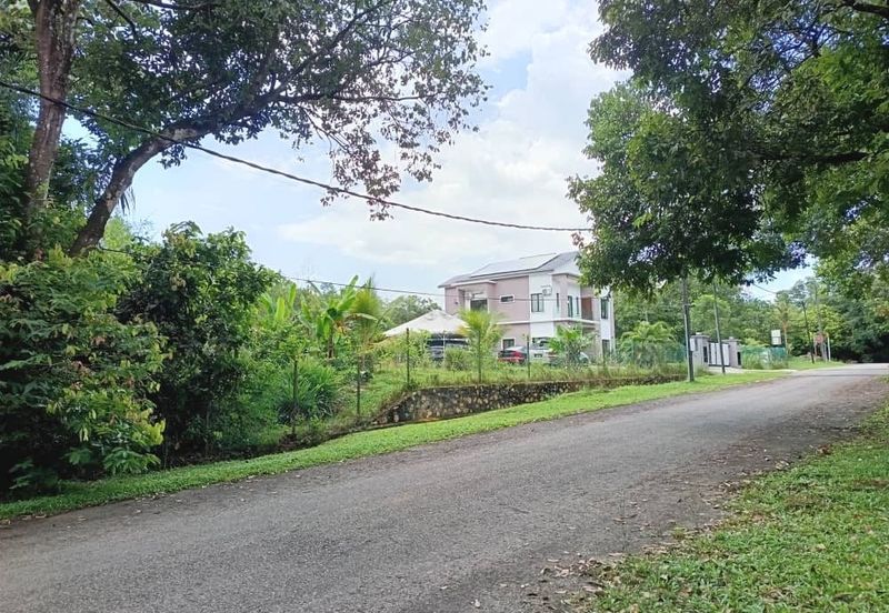 Rawang - Bkt Beruntung - Jln Cempaka 1 - Bungalow Lot Land - Near Golf Club Bukit Beruntung - For Sales