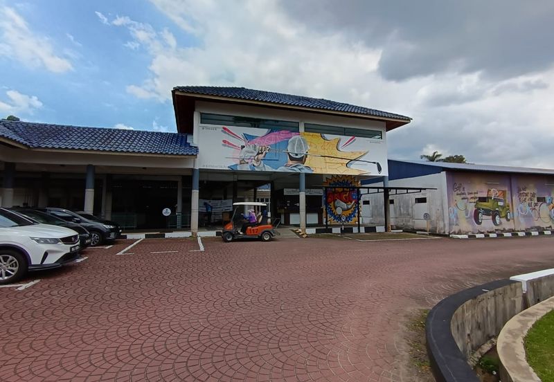 Rawang - Bkt Beruntung - Jln Cempaka 1 - Bungalow Lot Land - Near Golf Club Bukit Beruntung - For Sales