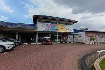 Rawang - Bkt Beruntung - Jln Cempaka 1 - Bungalow Lot Land - Near Golf Club Bukit Beruntung - For Sales