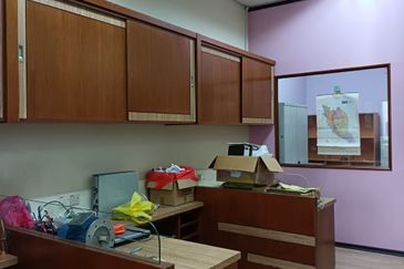 Puchong - Bukit Puchong - Jalan BP6 - Single Storey Shoplot - For Sales