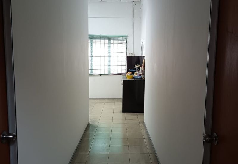 Puchong - Bukit Puchong - Jalan BP6 - Single Storey Shoplot - For Sales
