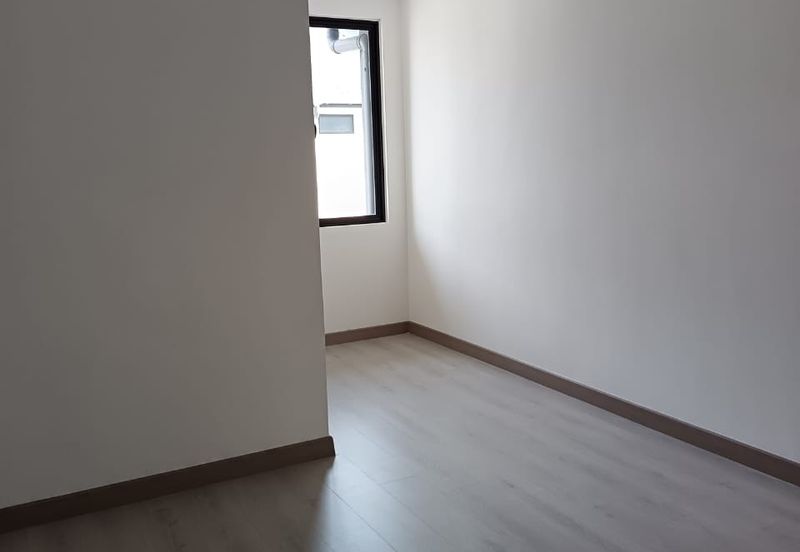 Klang - Bukit Raja - Nadira 3 - 2 storey Intermediate Terrace House - For Sales