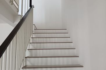 Klang - Bukit Raja - Nadira 3 - 2 storey Intermediate Terrace House - For Sales