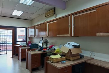 Puchong - Bukit Purchong - Single Storey Shoplot - Intermediate - To Let