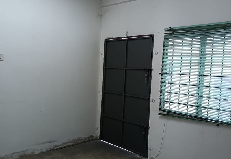 Puchong - Bukit Purchong - Single Storey Shoplot - Intermediate - To Let