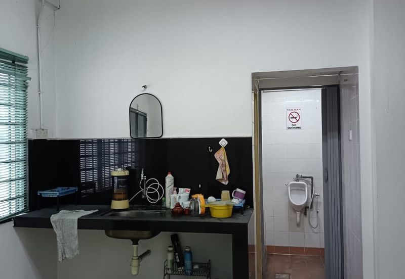 Puchong - Bukit Purchong - Single Storey Shoplot - Intermediate - To Let