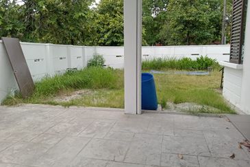 Klang - Bandar Bukit Raja - 2 storey Corner - Near to Amenities - To Let