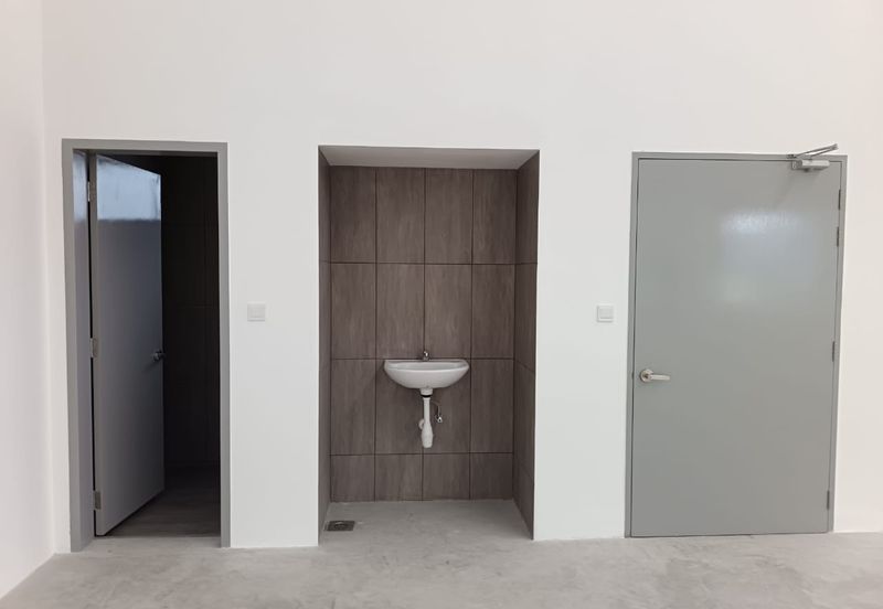 Elmina Business Park