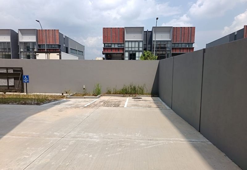 Elmina Business Park