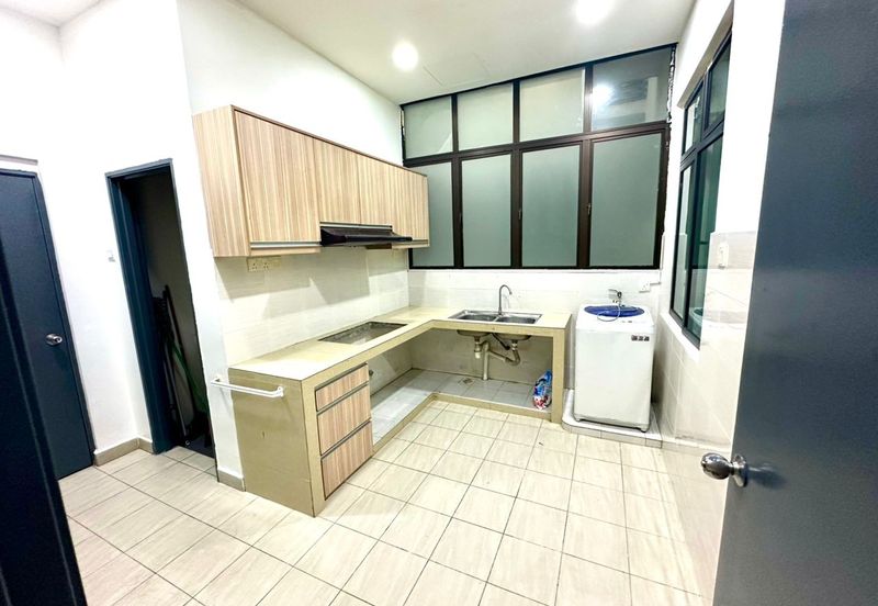 Riverdale @ USJ One Park