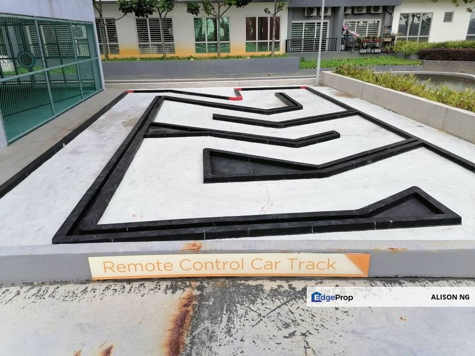 Jenjarom - Bandar Saujana Putra - BSP 21 - Middle Floor - Partially furnished - To Let, Selangor, Jenjarom