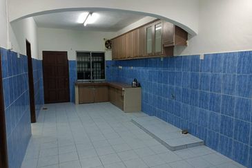 Shah Alam - Seksyen 27 - Taman Alam Megah - Intermediate Single Storey - To Let