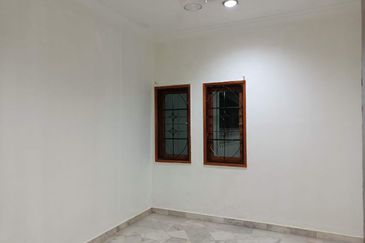 Shah Alam - Seksyen 27 - Taman Alam Megah - Intermediate Single Storey - To Let