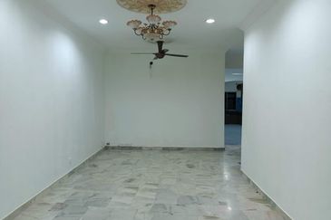Shah Alam - Seksyen 27 - Taman Alam Megah - Intermediate Single Storey - To Let