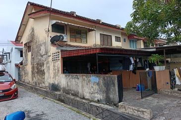 Shah Alam - Taman Sri Muda - 2 storey House - Endlot - For Sales