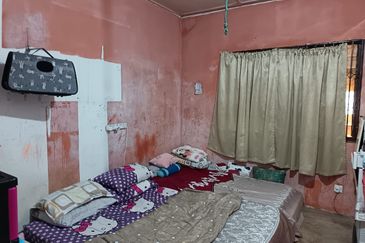 Shah Alam - Taman Sri Muda - 2 storey House - Endlot - For Sales