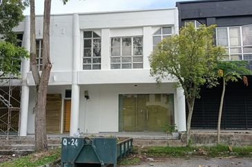 Shah Alam - Kota Kemuning - 1.5 storey intermediate Terrace Factory - with full extension to back - To let