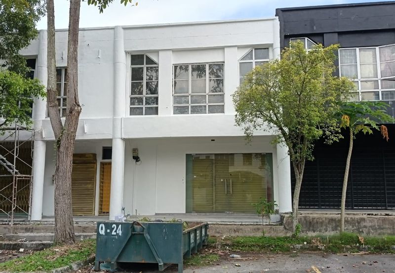 Shah Alam - Kota Kemuning - 1.5 storey intermediate Terrace Factory - with full extension to back - To let