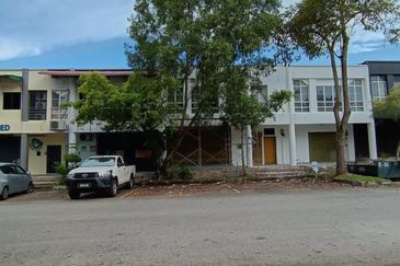 Shah Alam - Kota Kemuning - 1.5 storey intermediate Terrace Factory - with full extension to back - To let