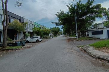 Shah Alam - Kota Kemuning - 1.5 storey intermediate Terrace Factory - with full extension to back - To let