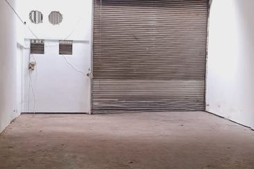 Shah Alam - Kota Kemuning - 1.5 storey intermediate Terrace Factory - with full extension to back - To let