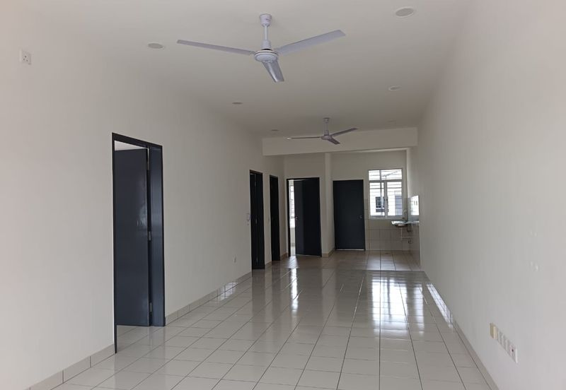 Klang - Bandar Bukit Raja - Inang Rumah Bandar - Townhouse - Upper Level - To Let