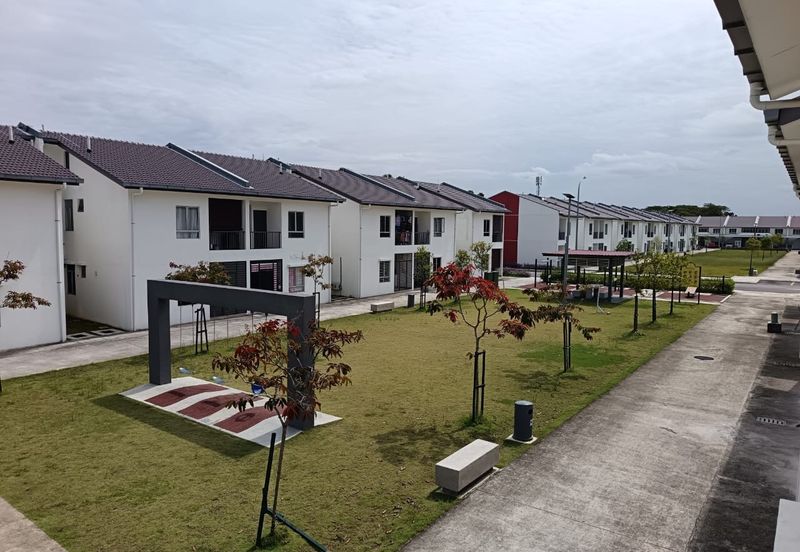 Klang - Bandar Bukit Raja - Inang Rumah Bandar - Townhouse - Upper Level - To Let