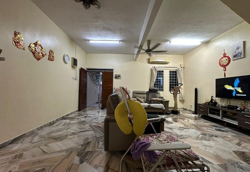 Klang - Taman Klang Utama - 2 storey Intermediate House - For Sales