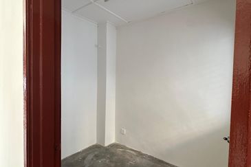 Selangor - USJ Subang Jaya - 2 storey Intermediate house - Newly refurbished - For Sales