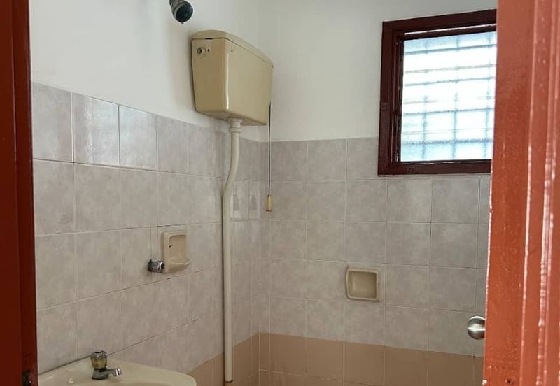 Selangor - USJ Subang Jaya - 2 storey Intermediate house - Newly refurbished - For Sales