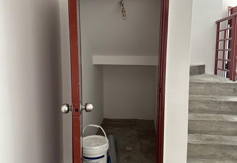 Selangor - USJ Subang Jaya - 2 storey Intermediate house - Newly refurbished - For Sales