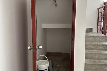 Selangor - USJ Subang Jaya - 2 storey Intermediate house - Newly refurbished - For Sales