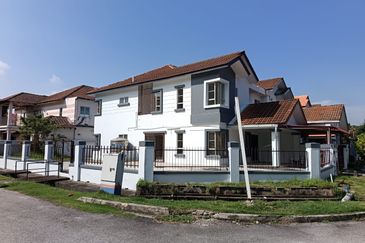 2 storey Semi-D Cluster Corner - Jalan Aman Perdana 6H/KU5 - Taman Aman Perdana - Klang