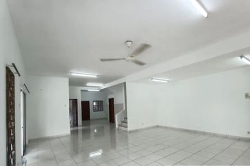 2 storey Semi-D Cluster Corner - Jalan Aman Perdana 6H/KU5 - Taman Aman Perdana - Klang