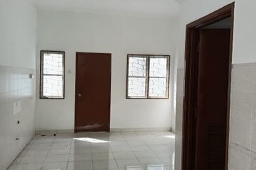 2 storey Semi-D Cluster Corner - Jalan Aman Perdana 6H/KU5 - Taman Aman Perdana - Klang