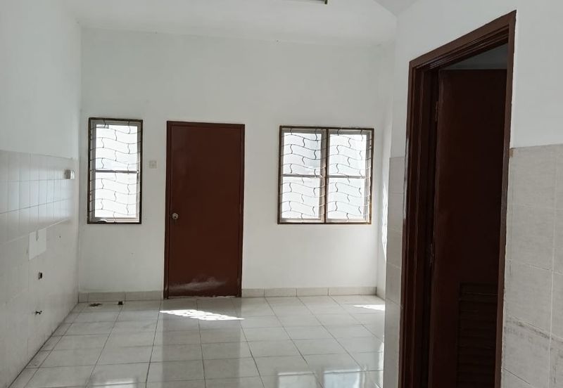 2 storey Semi-D Cluster Corner - Jalan Aman Perdana 6H/KU5 - Taman Aman Perdana - Klang