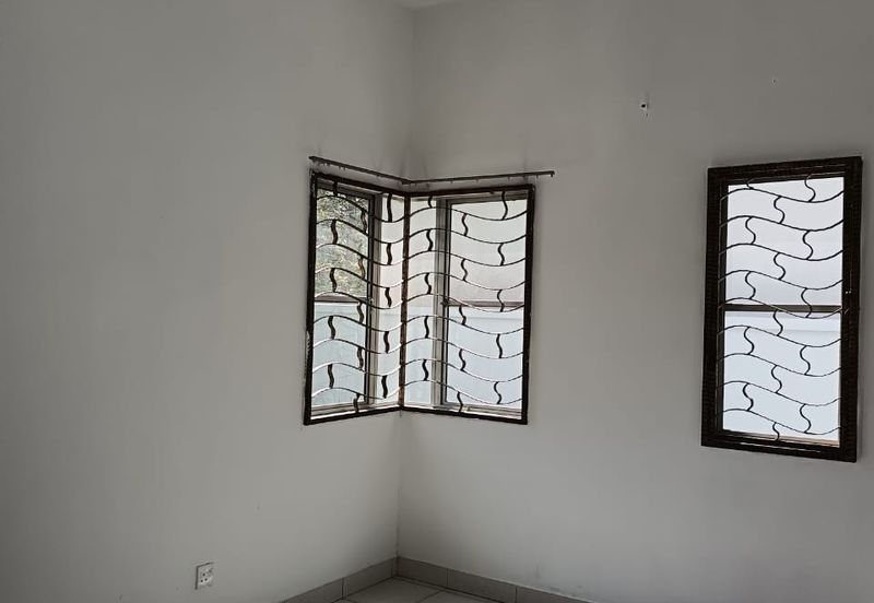 2 storey Semi-D Cluster Corner - Jalan Aman Perdana 6H/KU5 - Taman Aman Perdana - Klang