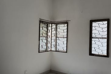 2 storey Semi-D Cluster Corner - Jalan Aman Perdana 6H/KU5 - Taman Aman Perdana - Klang