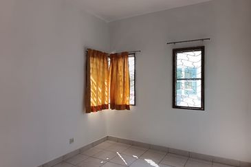 2 storey Semi-D Cluster Corner - Jalan Aman Perdana 6H/KU5 - Taman Aman Perdana - Klang