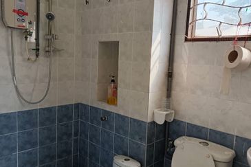 2 storey Semi-D Cluster Corner - Jalan Aman Perdana 6H/KU5 - Taman Aman Perdana - Klang