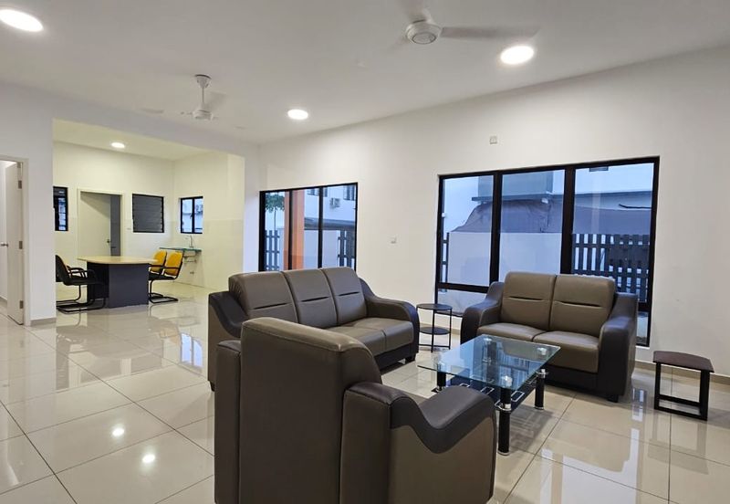 Setia Alam - Bywater Setia Utama 3 - East Gate - Partially Furnished - Endlot house - TO LET