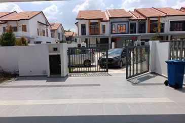 Setia Alam - Bywater Setia Utama 3 - East Gate - Partially Furnished - Endlot house - TO LET