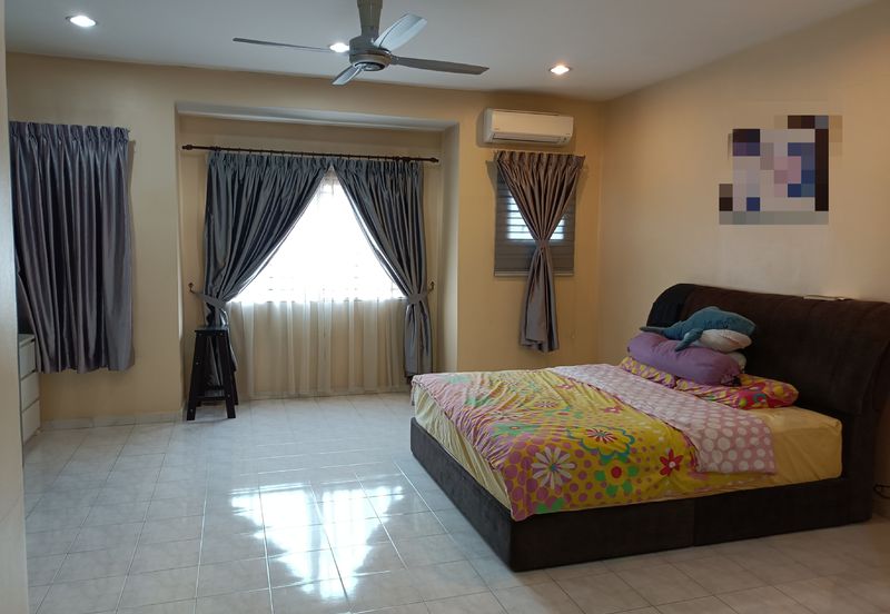 Bukit Rimau - Kemuning Greenhill 2 - 2 storey endlot - Quiet and Friendly Neighborhood - For Sales