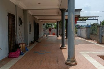 Selangor - Klang - Batu Belah - 2 storey Corner House - For Sales